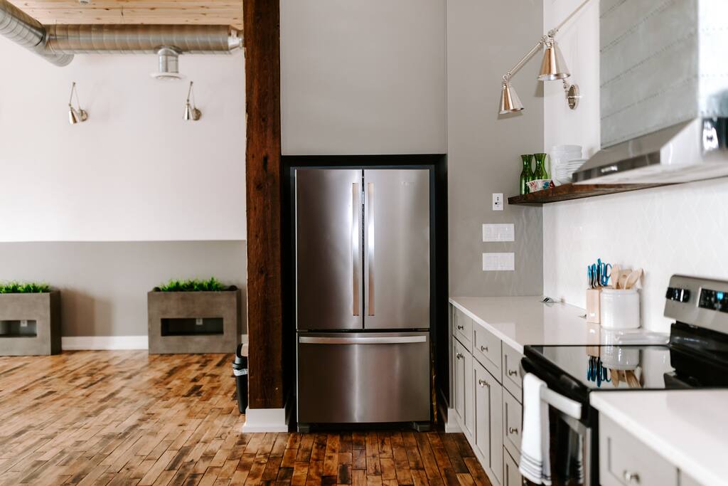 Full kitchen