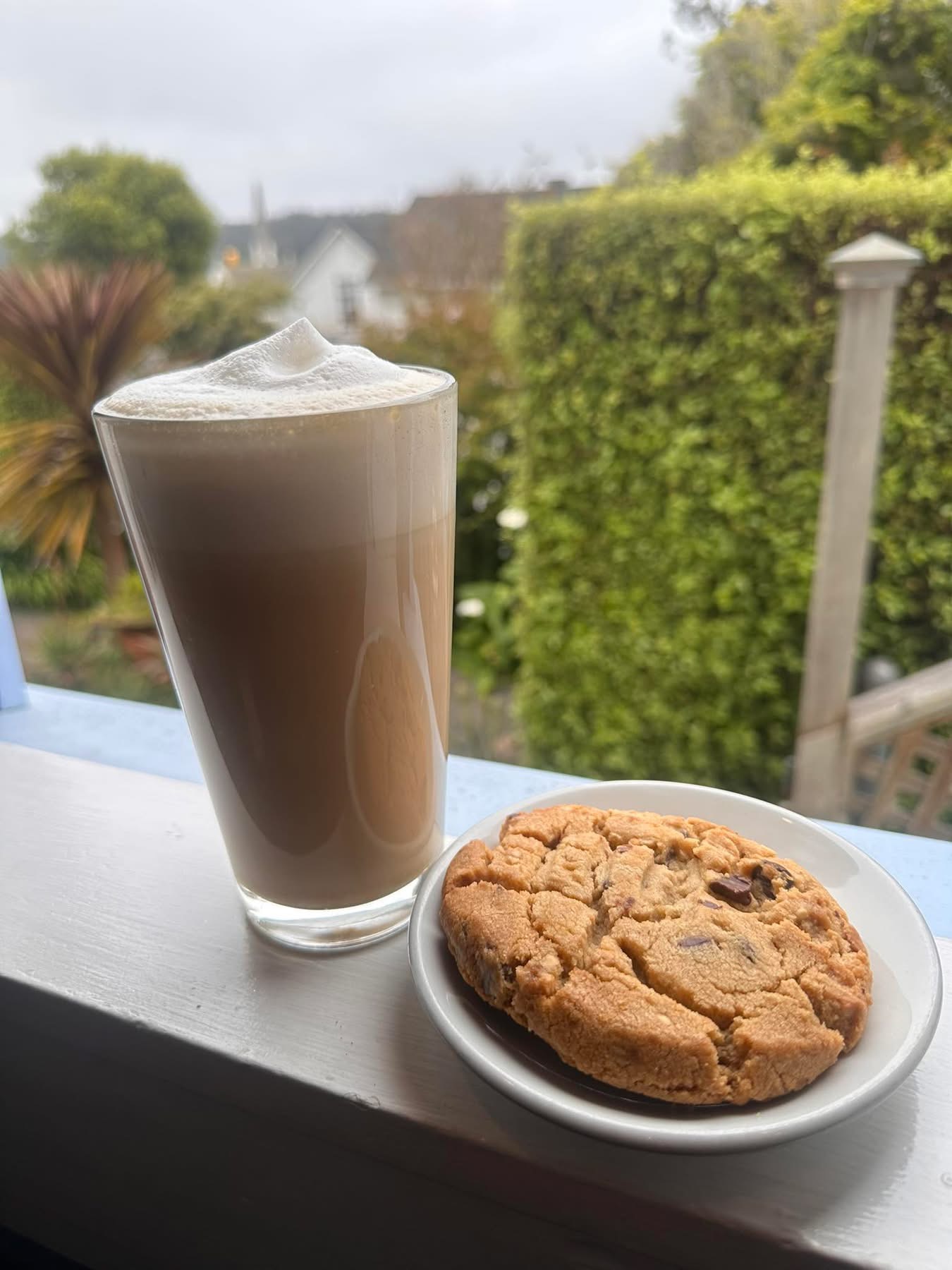 Chocolate dessert drink and house made cookie served at Frankie's Pizza & Ice Cream in Mendocino Village